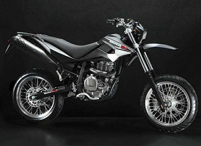 Beta M4 Motard