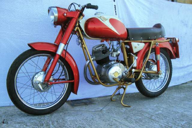Ducati 98 Bronco / Cavallino