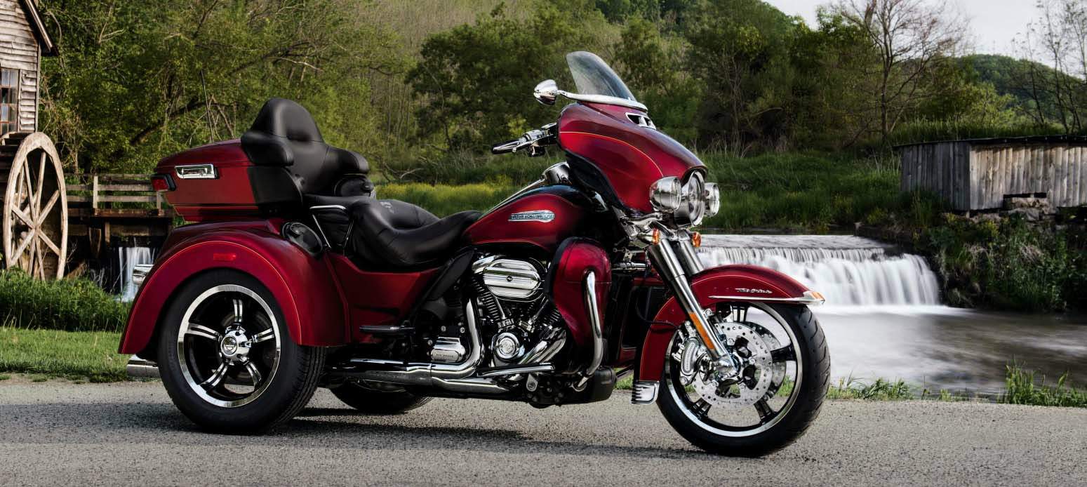 Harley Davidson FLHTCUTG Tri Glide Ultra