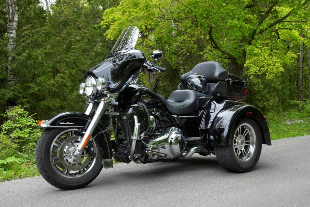 Harley Davidson FLHTCUTG Tri Glide Ultra Classic