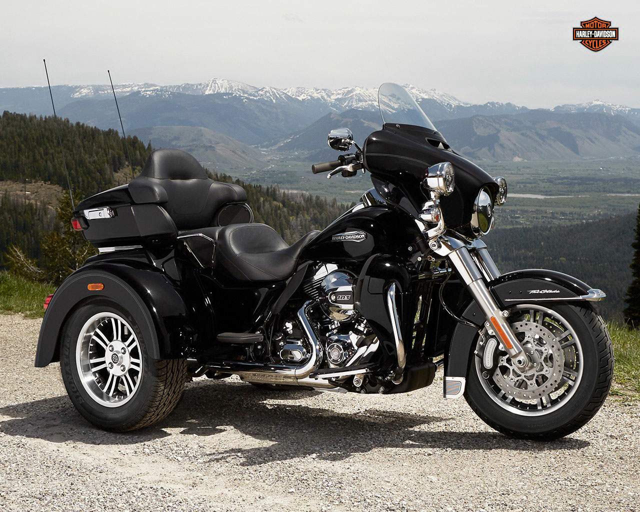 Harley Davidson FLHTCUTG Tri Glide Ultra Classic