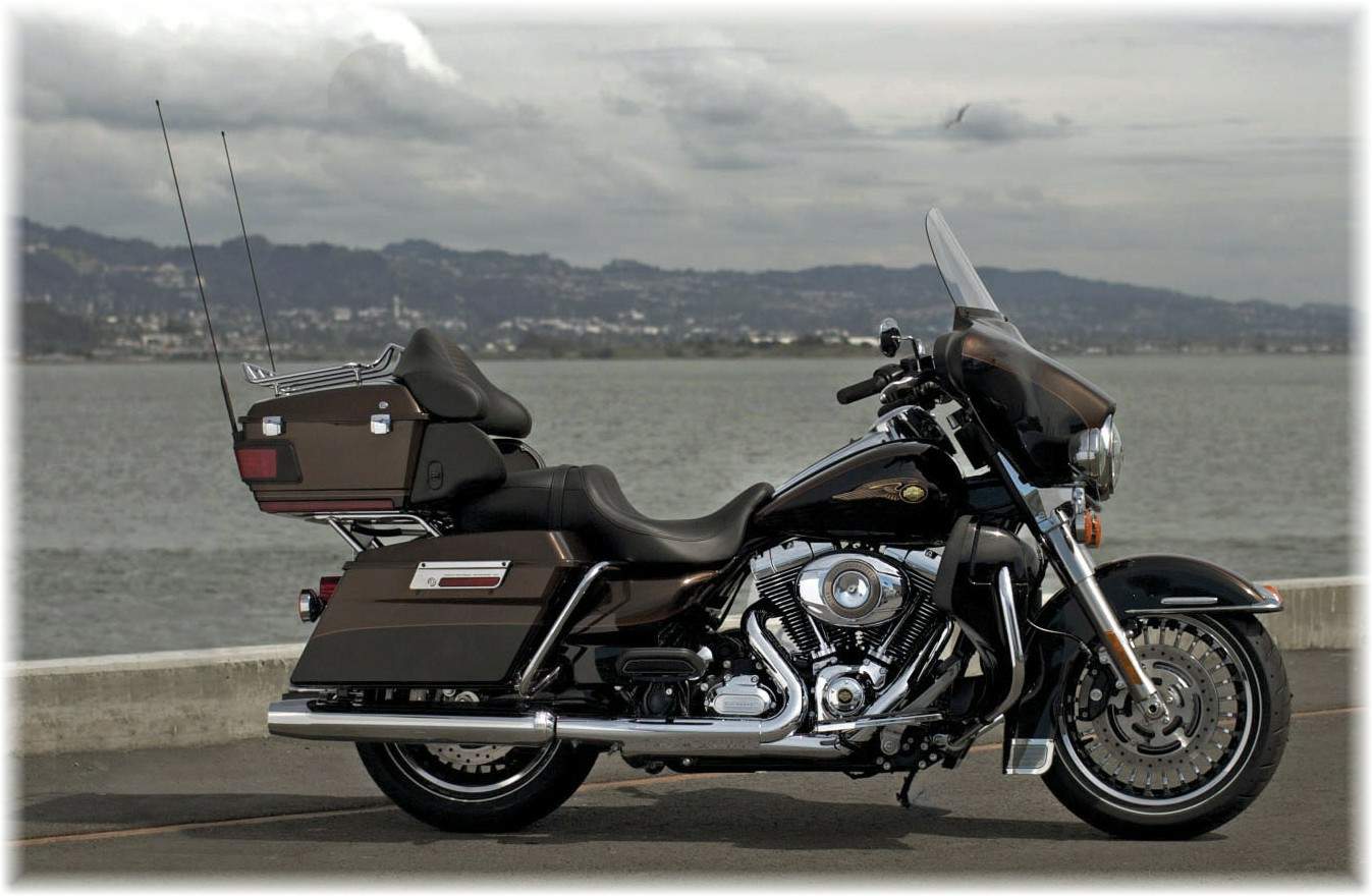 Harley Davidson FLHTK Electra Glide Ultra Limited 110th Anniversary