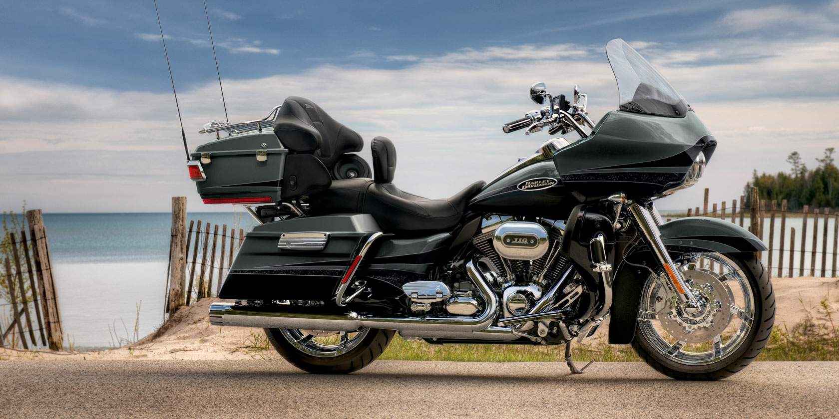 Harley Davidson FLTRU SE Road Glide Ultra CVO