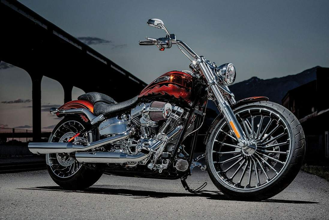 Harley Davidson FXSB-SE Breakout CVO