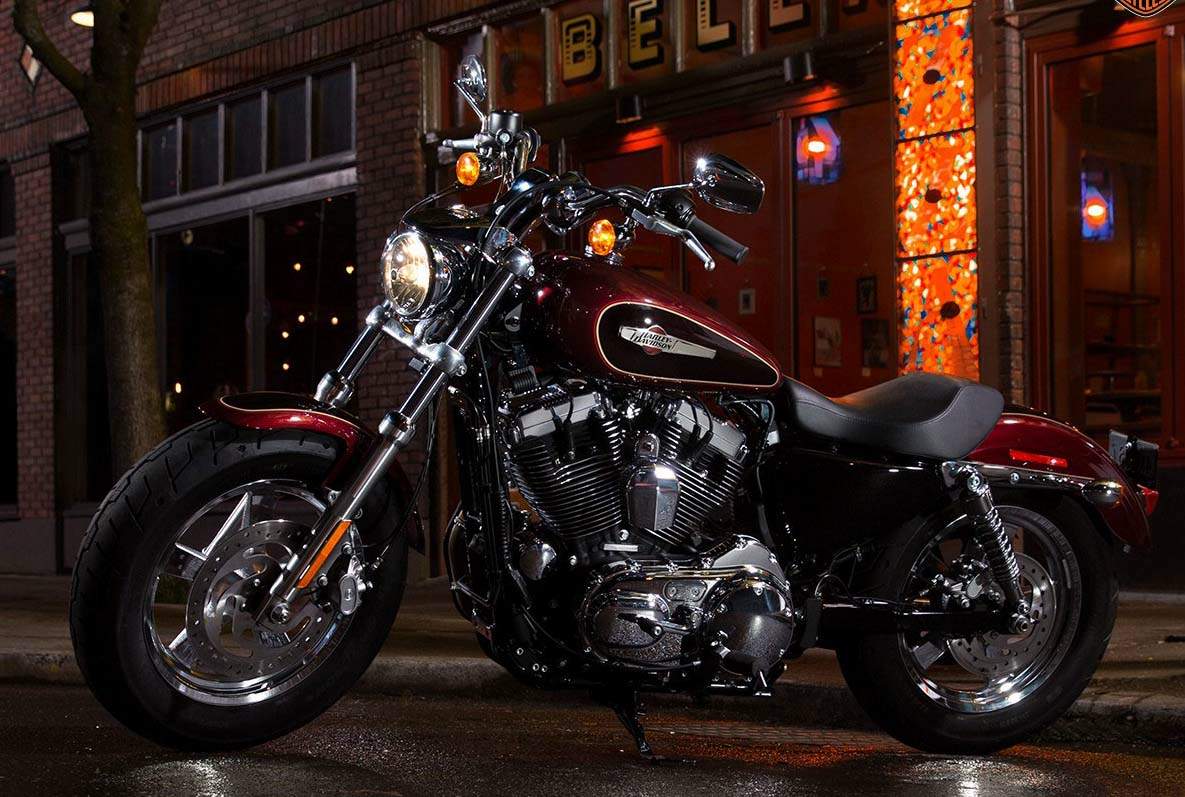 Harley Davidson XL 1200C Sportster Custom