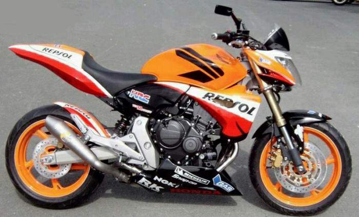 Honda CBF 600S Repsol Replica