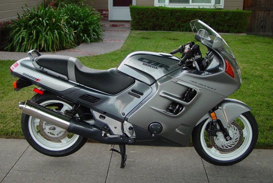 Honda CBR 1000F