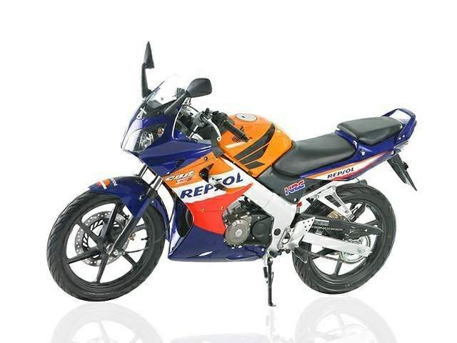 Honda CBR 150R Repsol