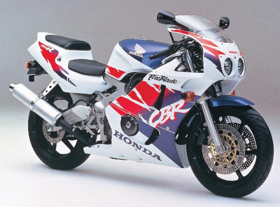 Honda CBR 400RR