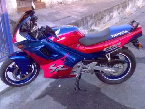 Honda CBR 450SR