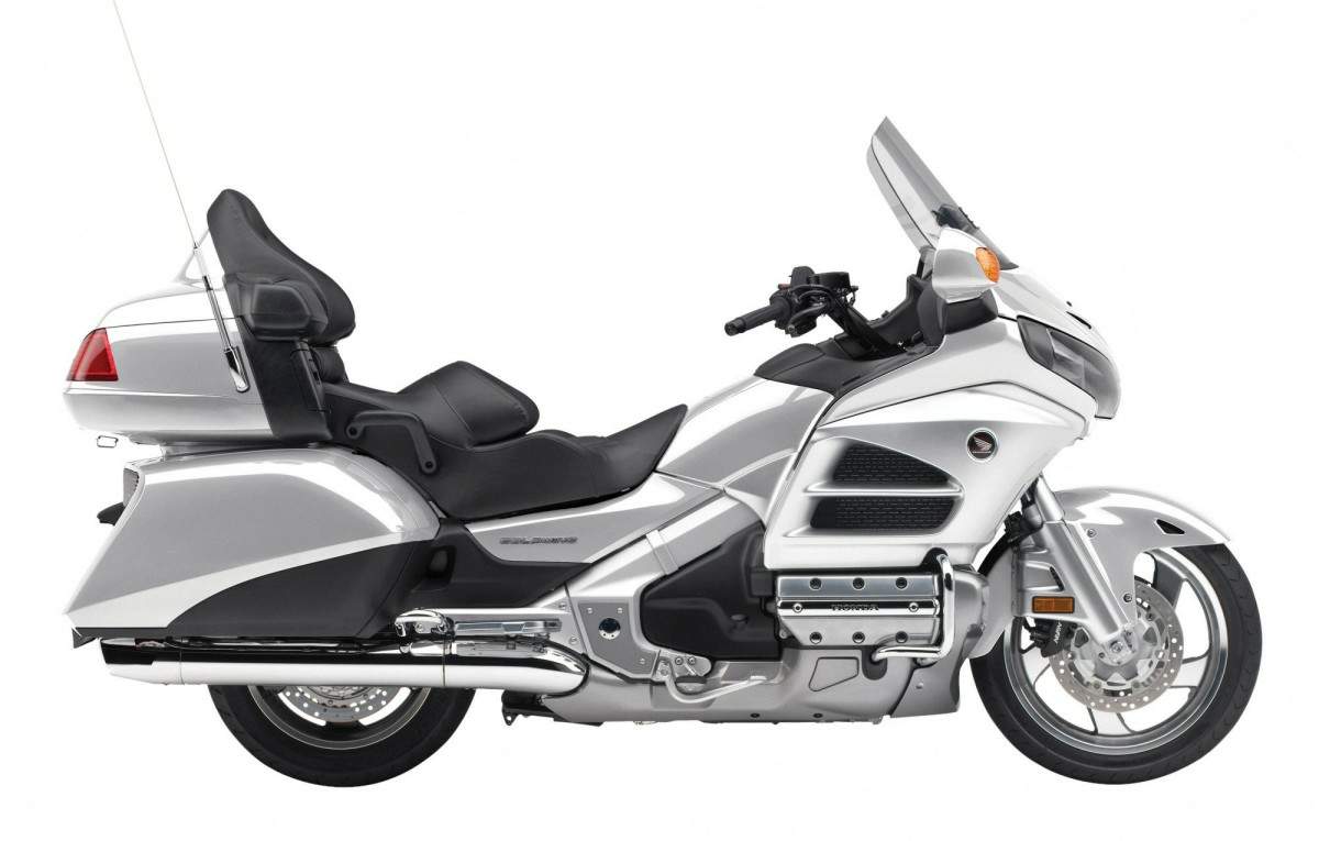 Honda GL 1800 Gold Wing F6B Delux