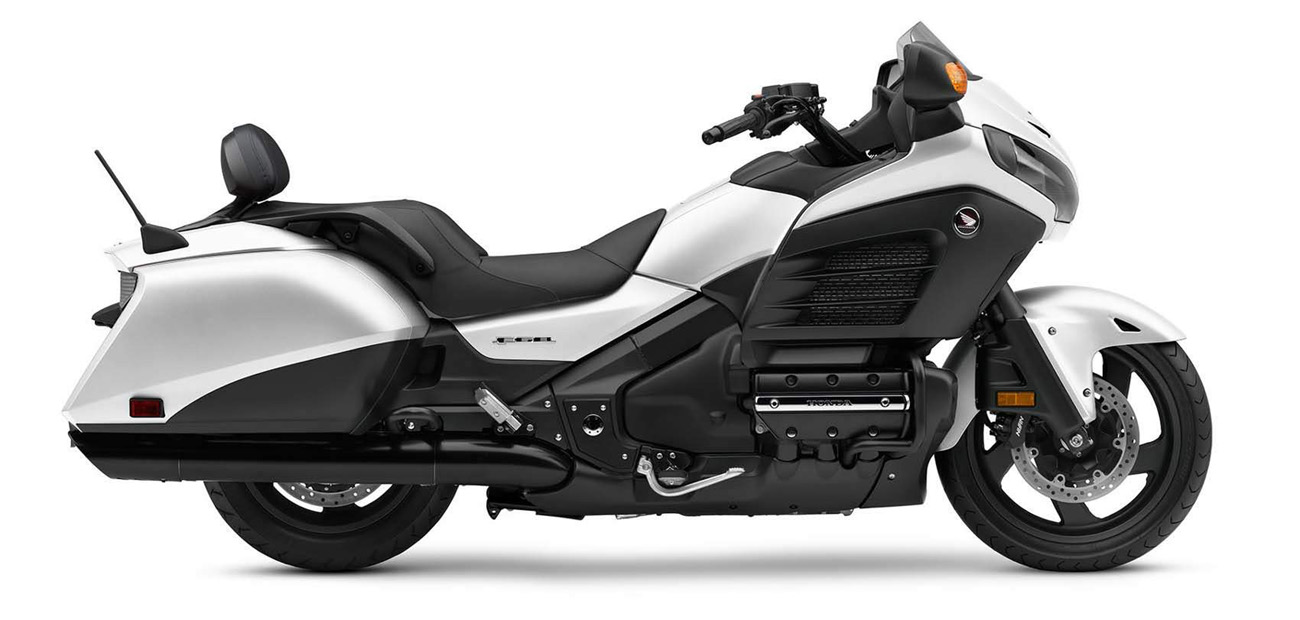 Honda GL 1800 Gold Wing F6B Delux