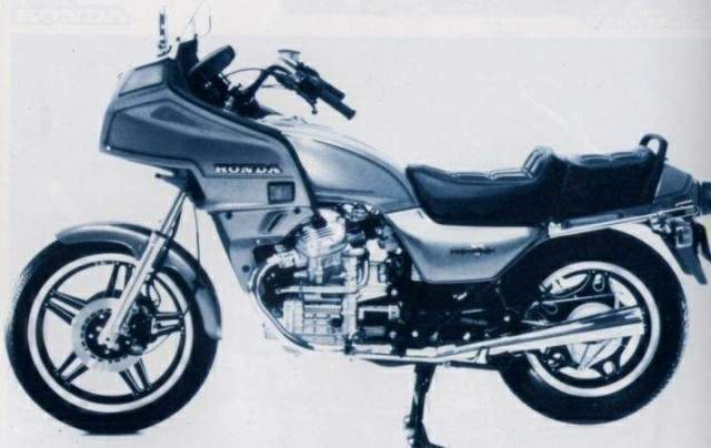Honda GL 500 Silver Wing Interstate
