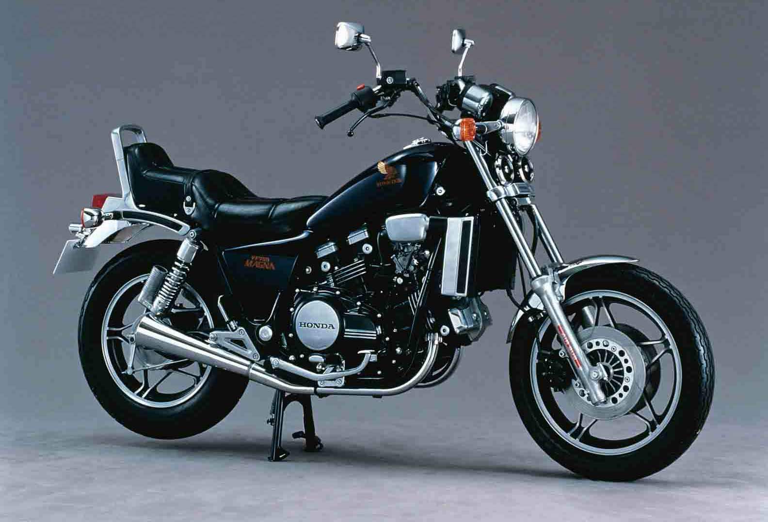 Honda VF 750C Magna V45