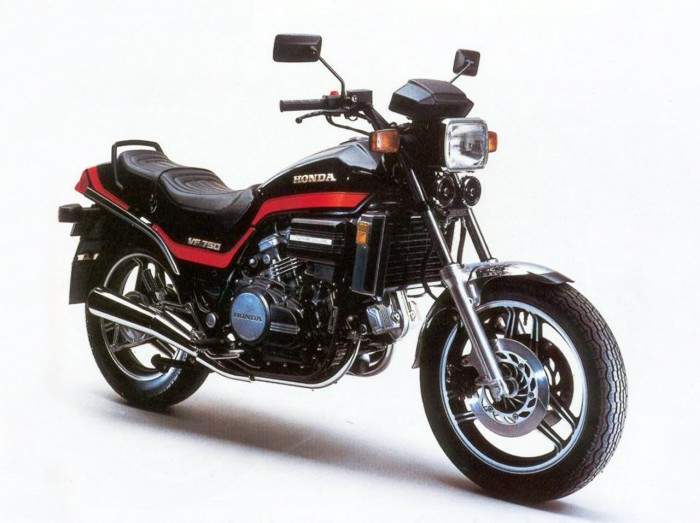 Honda VF 750C Magna V45