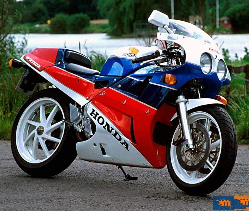 Honda VFR 750R RC30