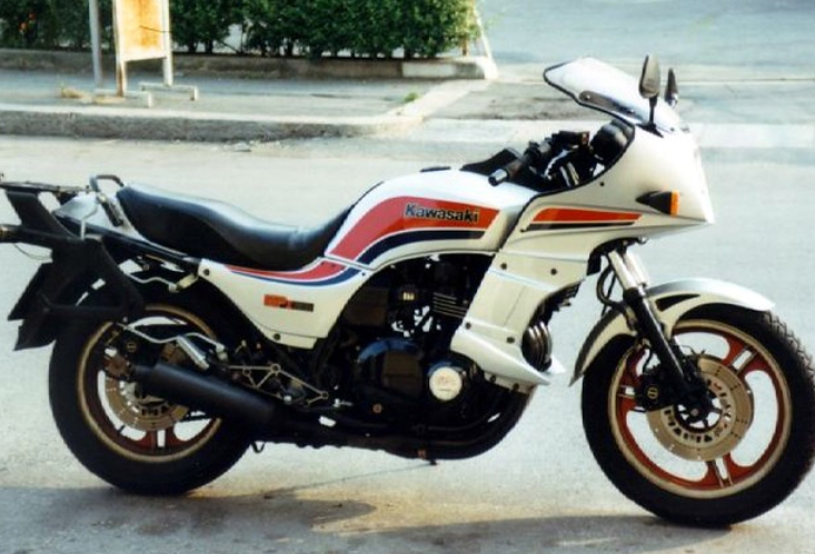 Kawasaki GPz 1100 / ZX1100 A-3