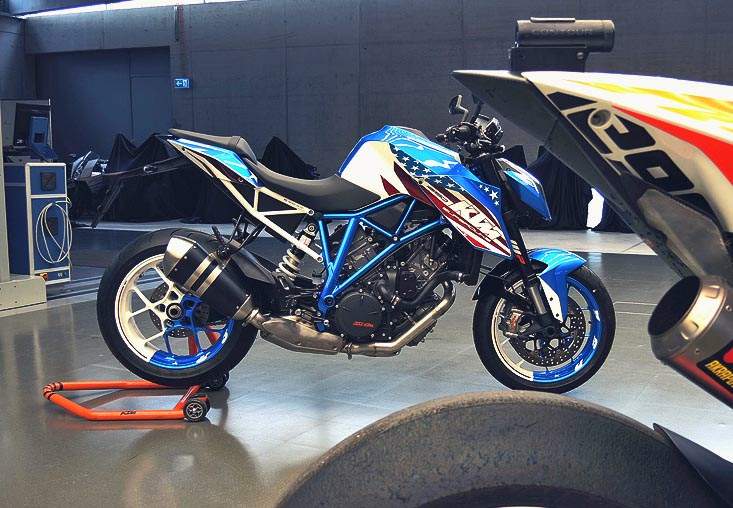 KTM 1290 Super Duke Patriot Edition
