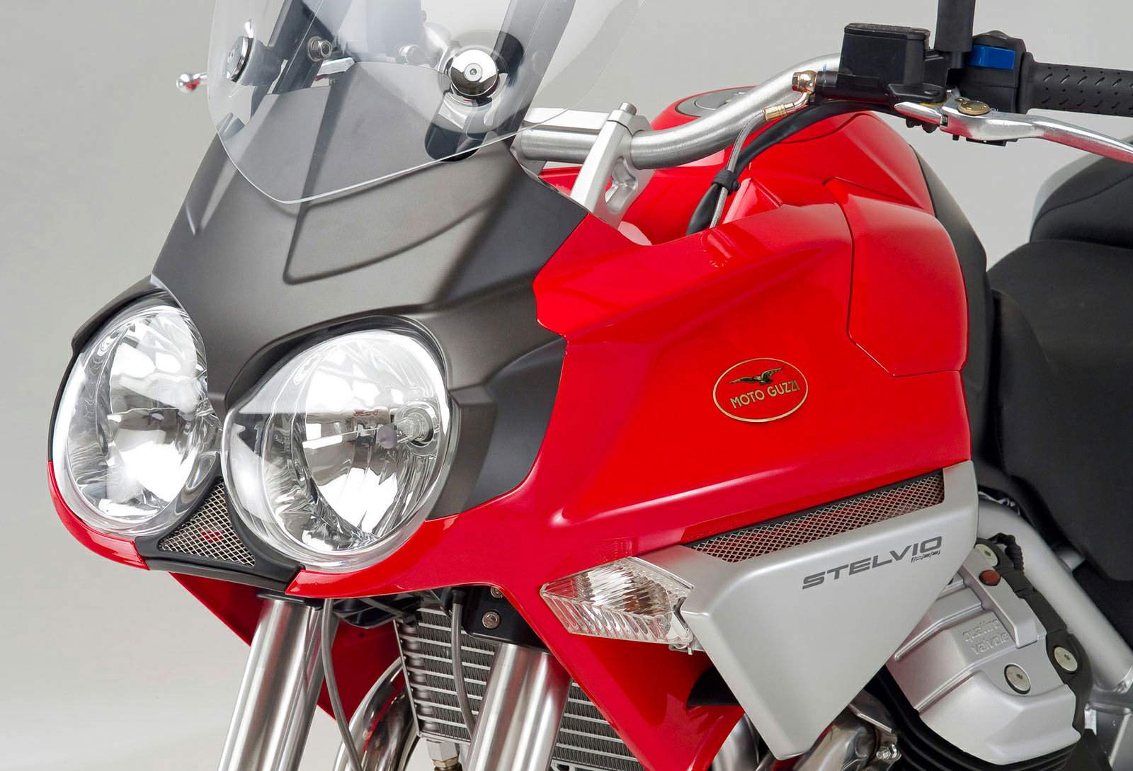 Moto Guzzi Stelvio 1200