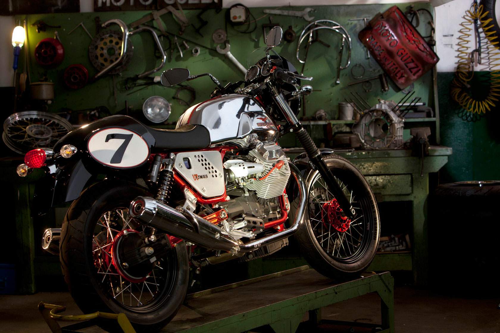 Moto Guzzi V7 Clubman Racer