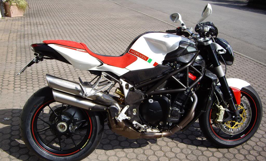 MV Agusta Brutal 910S Hydrogen