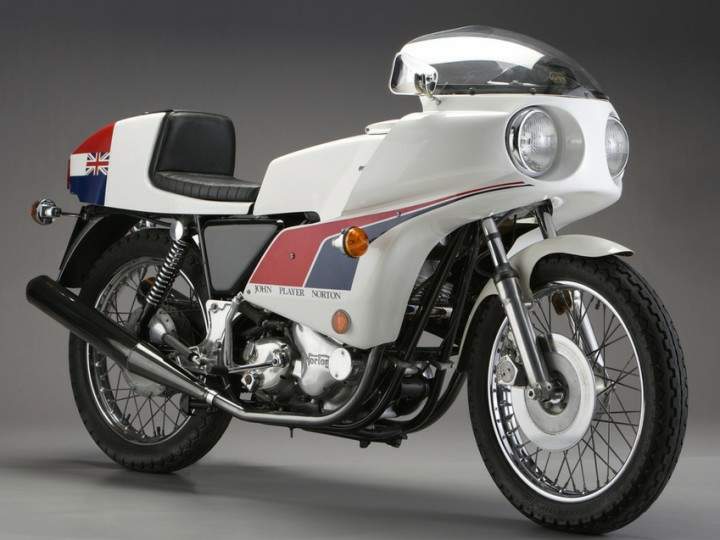 Norton commando 850 John Player Special