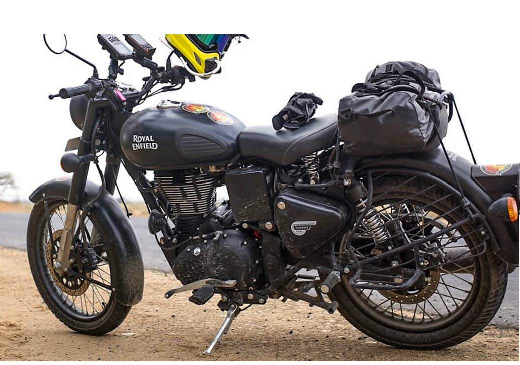 Royal Enfield Bullet 500 Classic Stealth Black