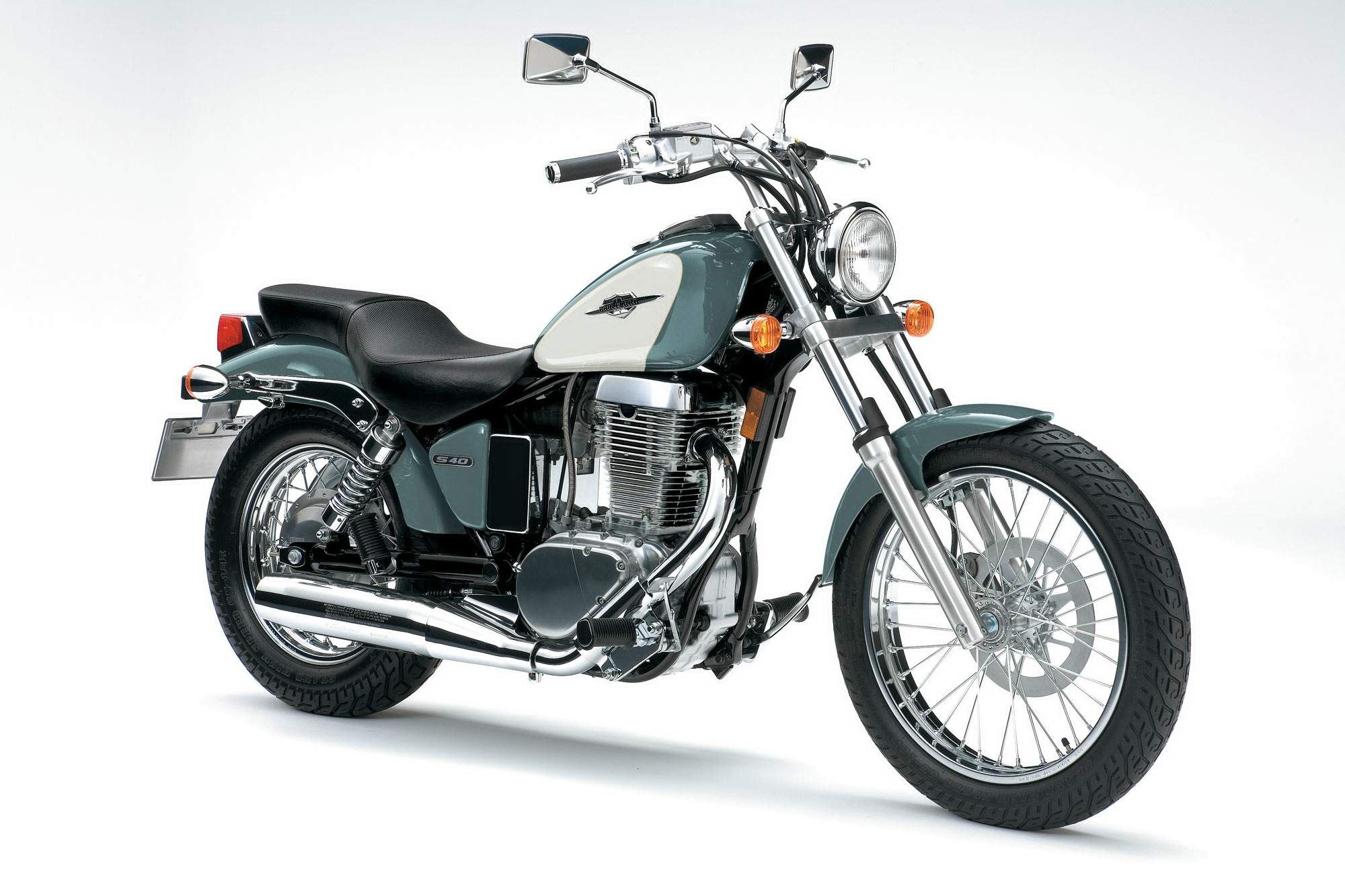 Suzuki Boulevard S40