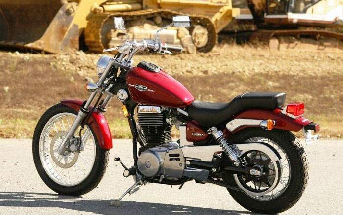 Suzuki Boulevard S40