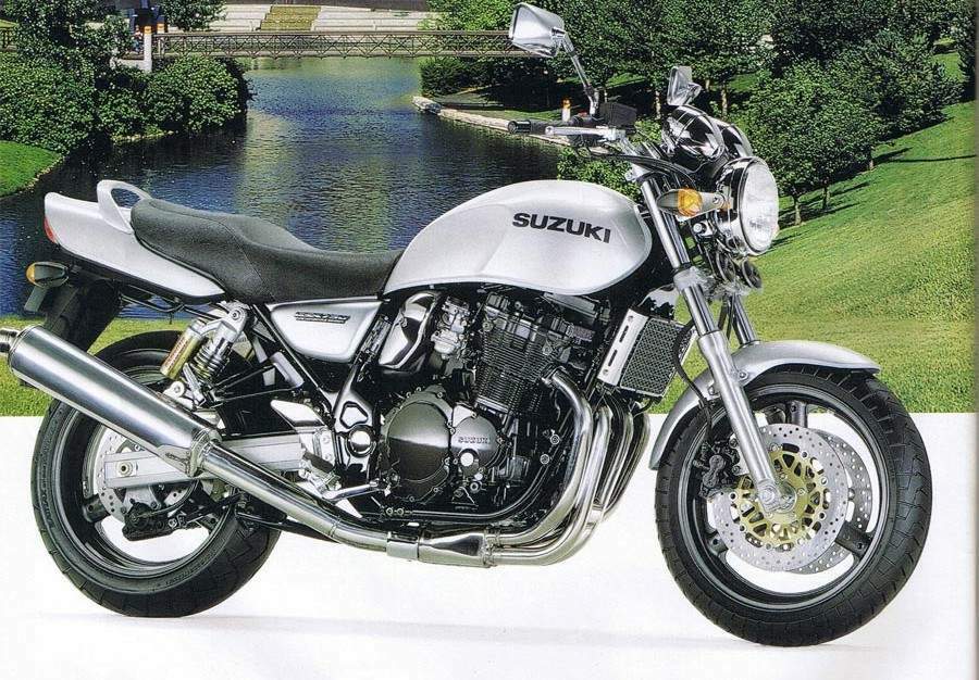 Suzuki GSX 750 Inazuma