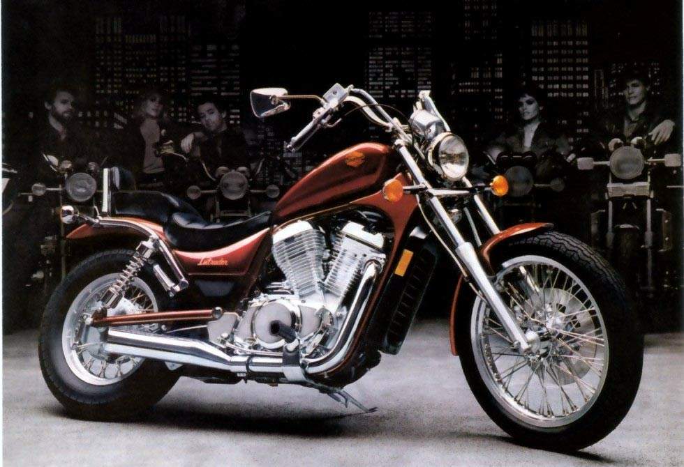 Suzuki VS 700GL Intruder