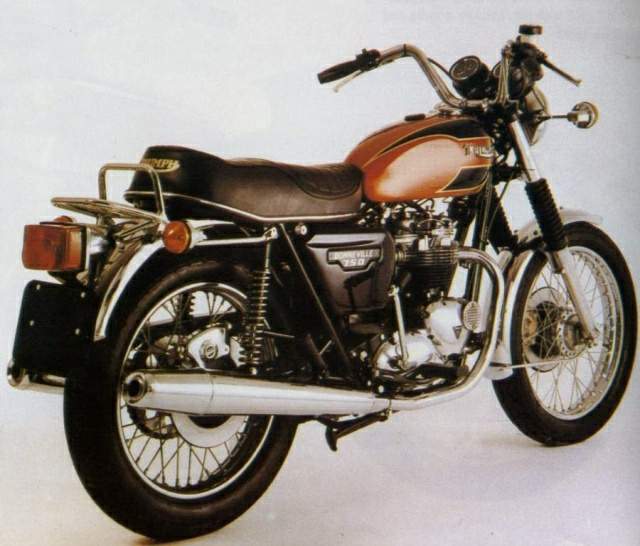 Triumph Bonneville 750 T140E America