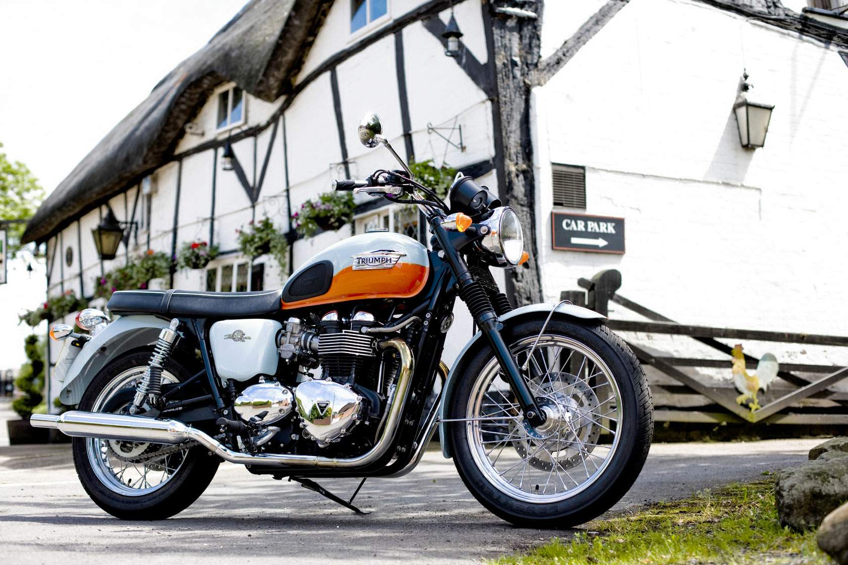 Triumph Bonneville T100 50th Anniversary