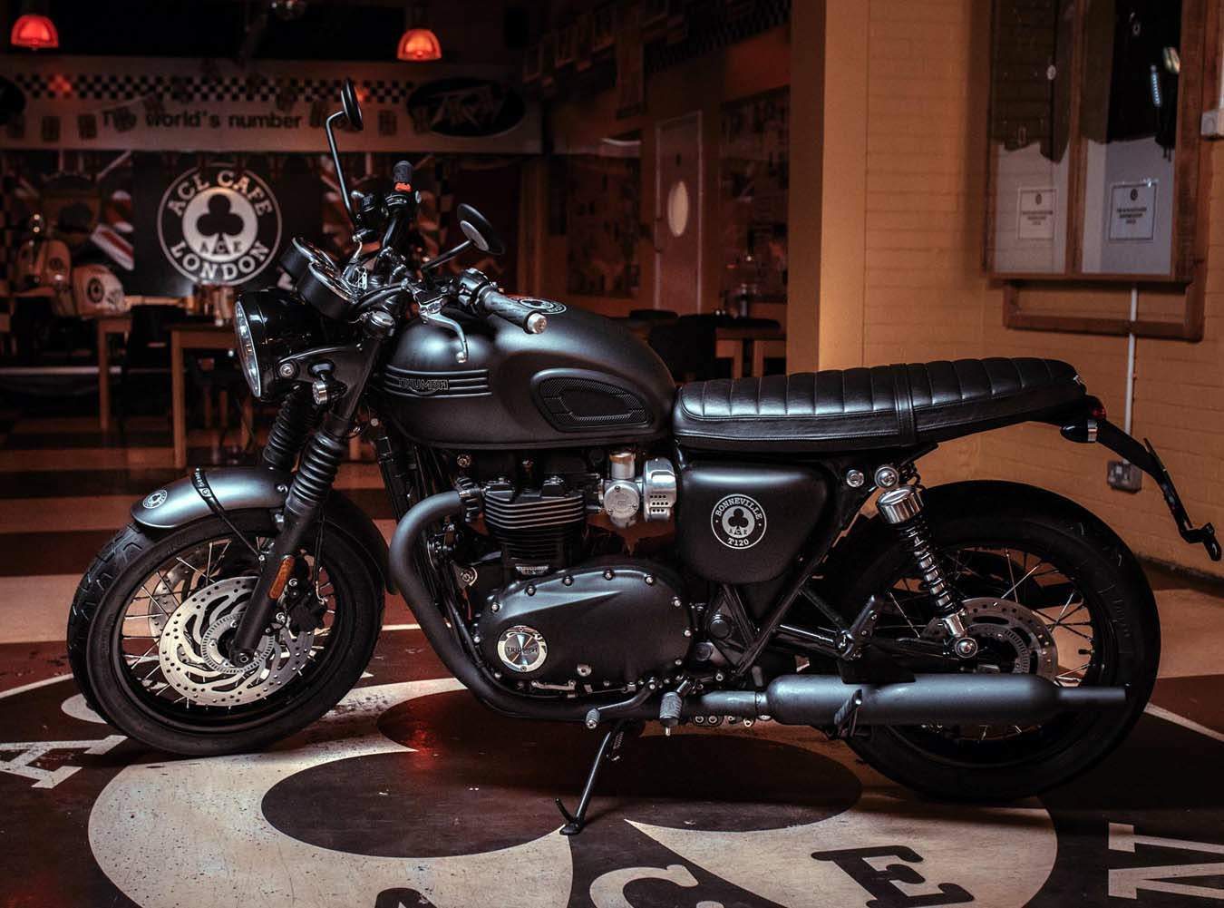 Triumph Bonneville T120 Ace