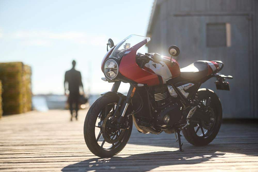 Triumph Thruxton 400