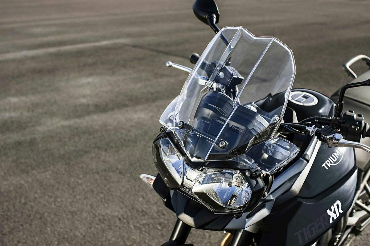 Triumph Tiger 800 XR x