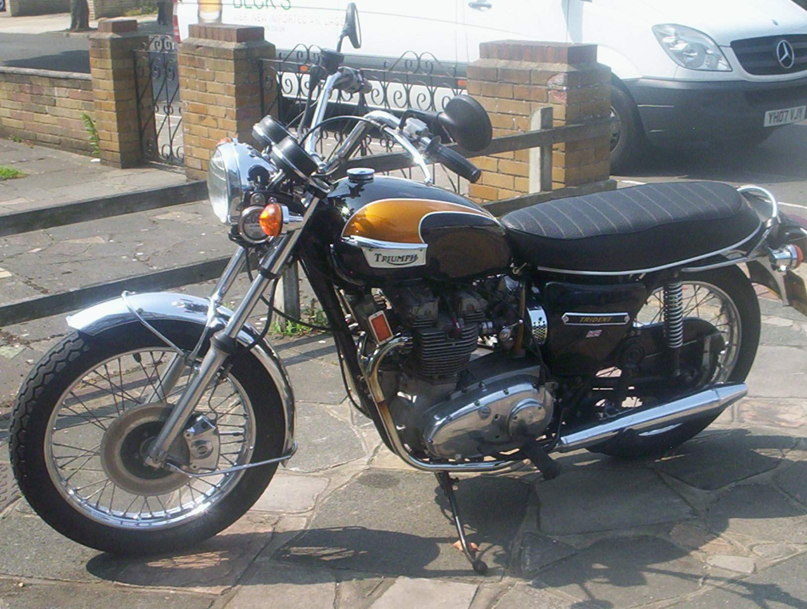 Triumph Trident T150 750