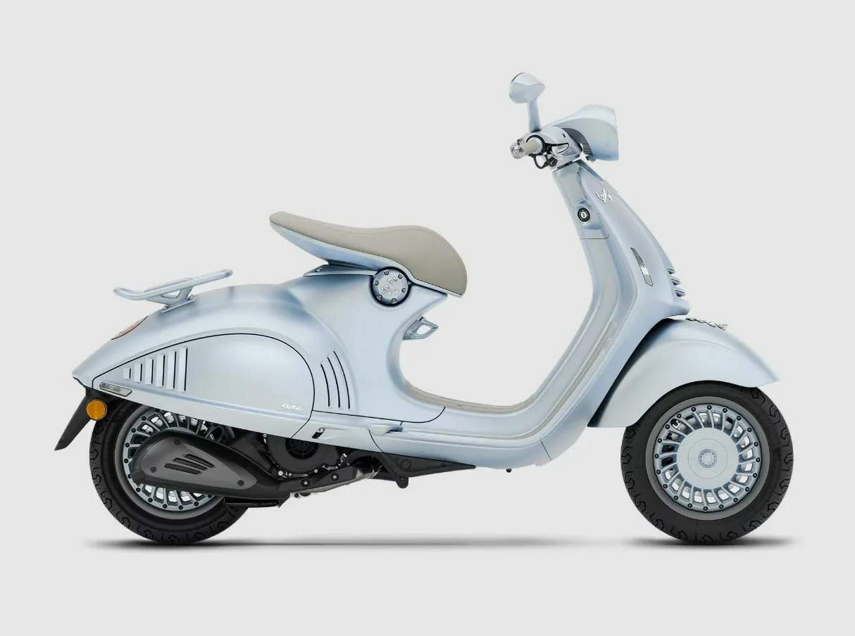Vespa 946 Snake