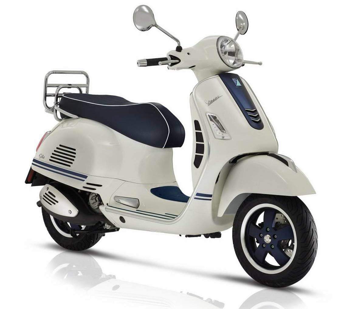 Vespa GTS 300 Yacht Club