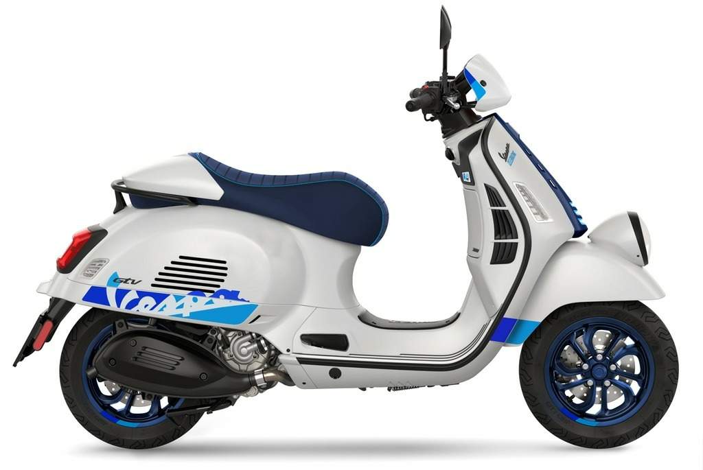 Vespa GTV 300 HPE 140th Anniversary of Piaggio