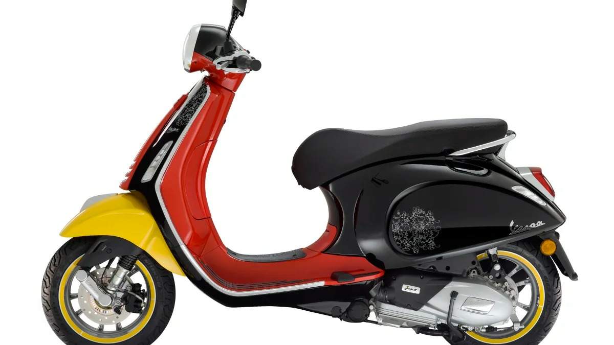Vespa Primavera 125 Disney Mickey Mouse Edition