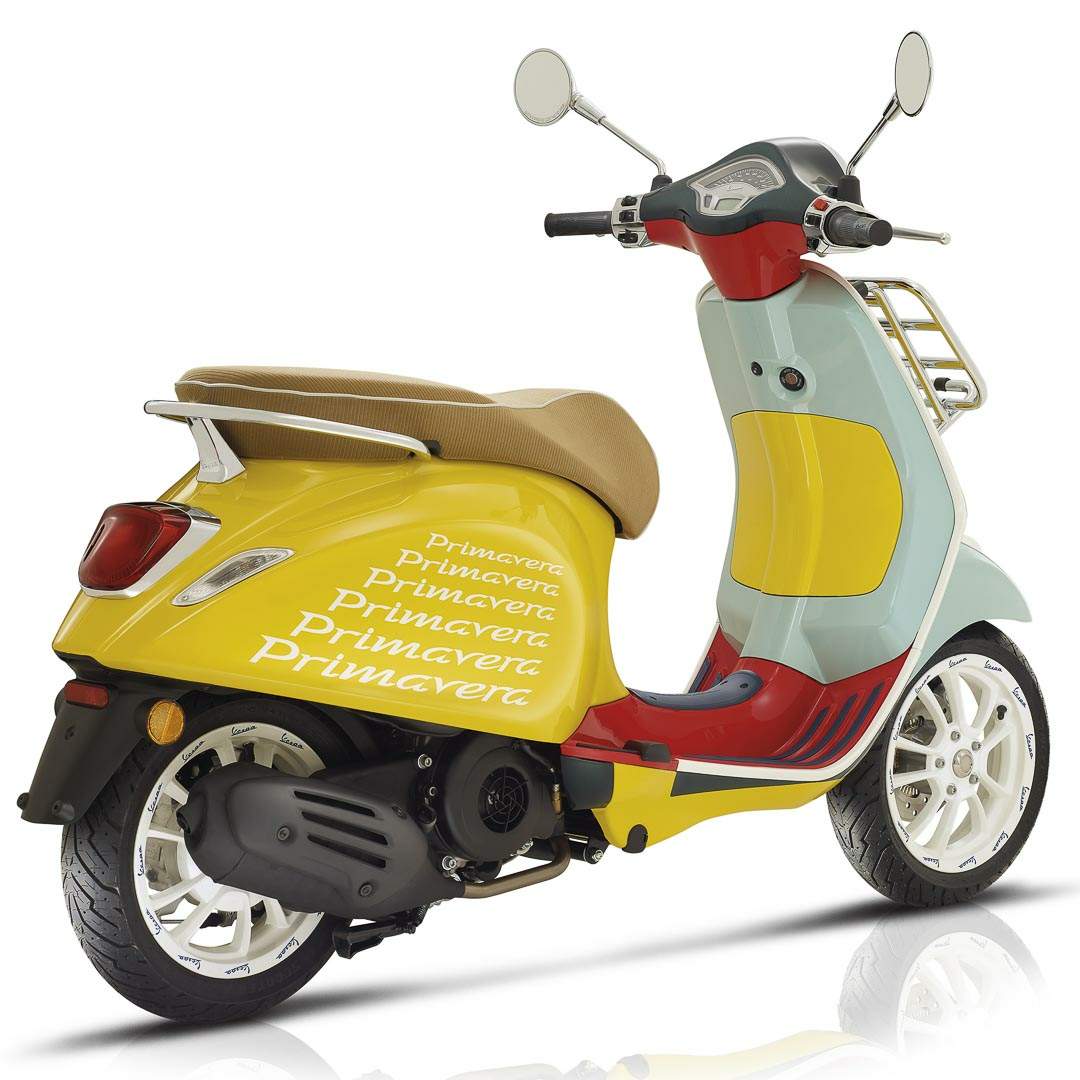Vespa Primavera 125 Sean Wotherspoon