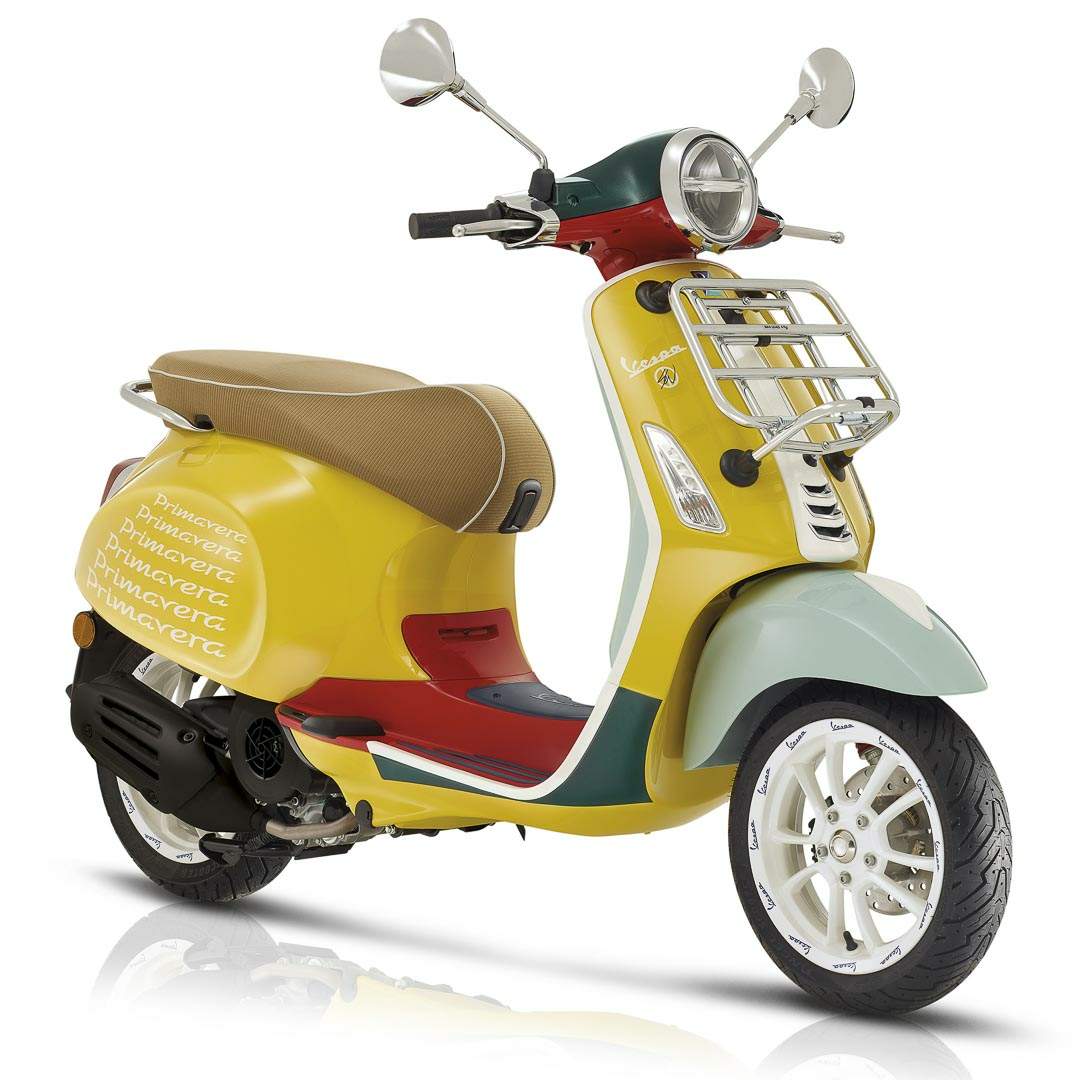 Vespa Primavera 150 Sean Wotherspoon
