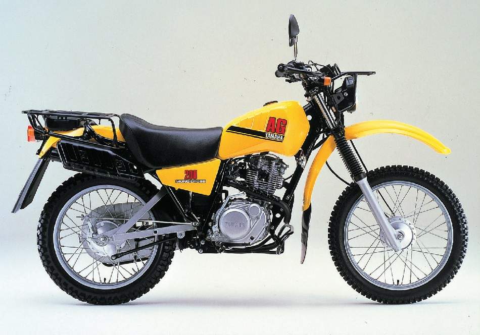 Yamaha AG 200