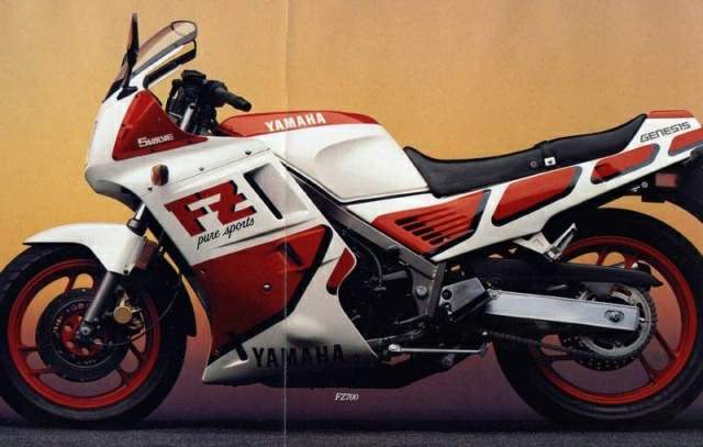 Yamaha FZ 700