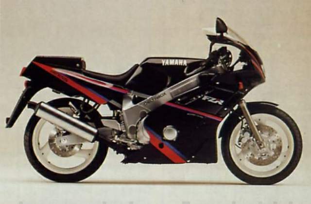 Yamaha FZR 600