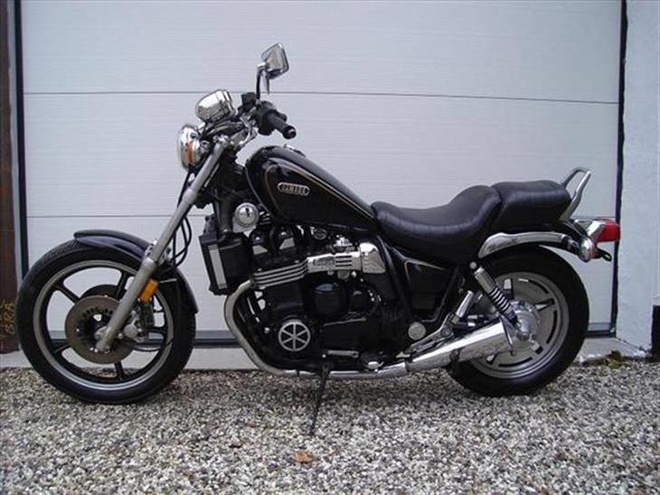 Yamaha XJ 700X Maxim