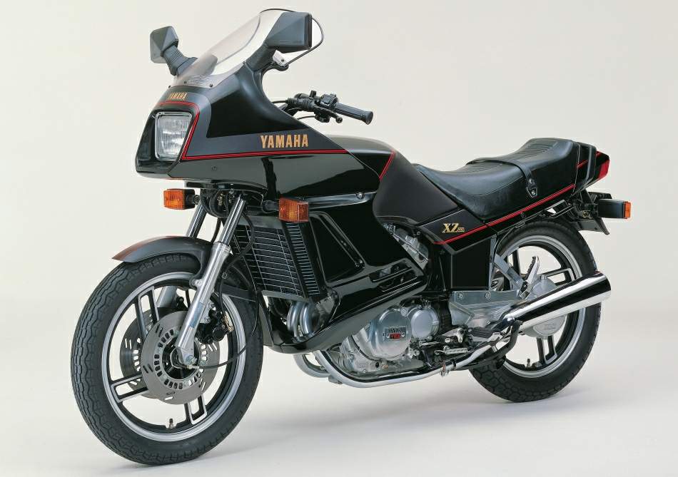 Yamaha XZ 550R Vision