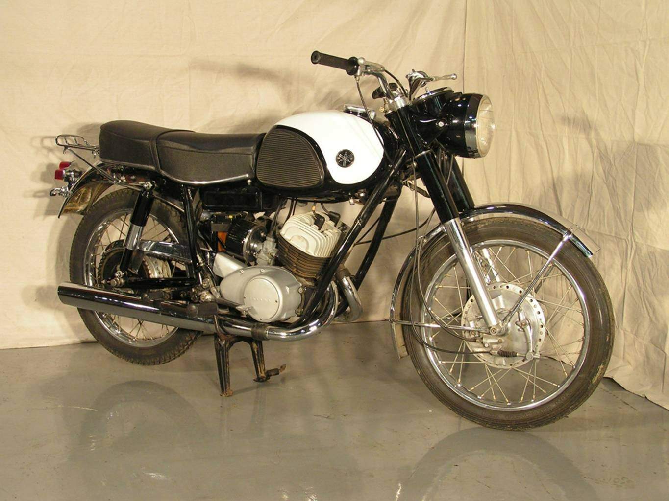 Yamaha YDS-2