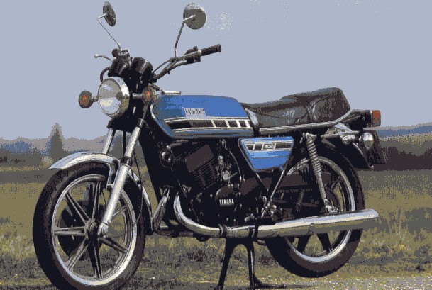 Yamaha YR5